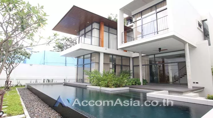 Private Swimming Pool, Pet friendly |  House with Private Pool House  4 Bedroom for Rent BTS Phrom Phong in Sukhumvit Bangkok