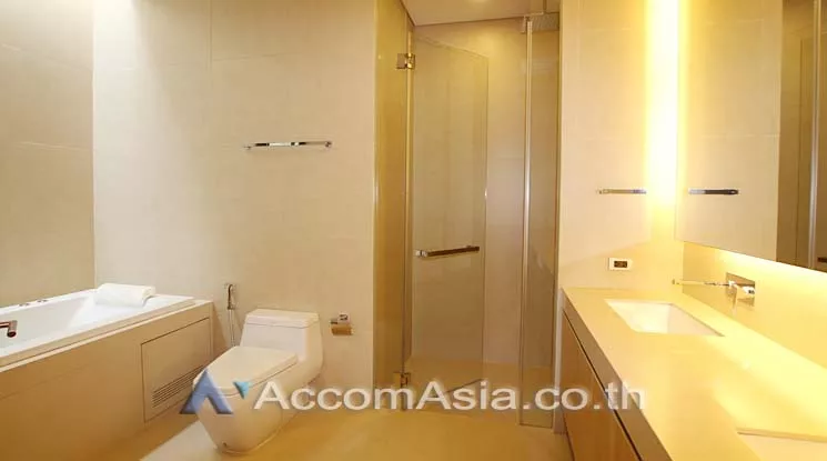 11  4 br House For Rent in Sukhumvit ,Bangkok BTS Phrom Phong at House with Private Pool AA12755