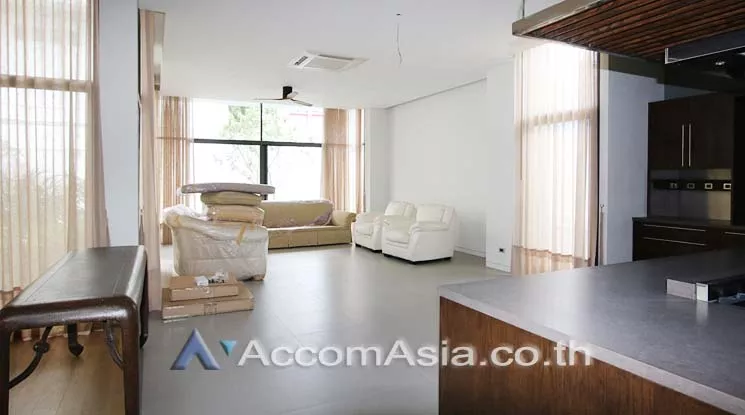 4  4 br House For Rent in Sukhumvit ,Bangkok BTS Phrom Phong at House with Private Pool AA12755