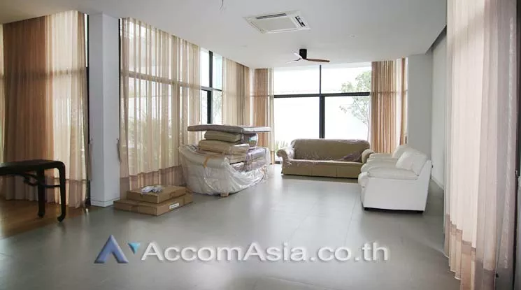 6  4 br House For Rent in Sukhumvit ,Bangkok BTS Phrom Phong at House with Private Pool AA12755
