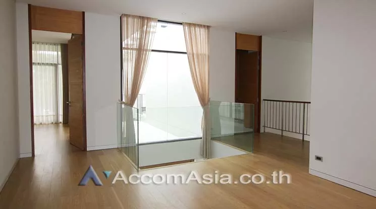 9  4 br House For Rent in Sukhumvit ,Bangkok BTS Phrom Phong at House with Private Pool AA12755