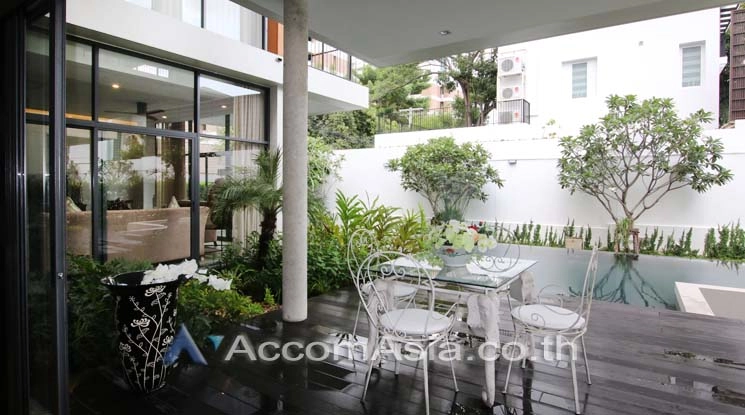 unitPet friendly |  4 Bedrooms  House For Rent in Sukhumvit, Bangkok  near BTS Phrom Phong (AA12758)