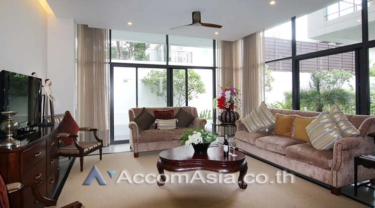 5  4 br House For Rent in Sukhumvit ,Bangkok BTS Phrom Phong at House with Private Pool AA12758