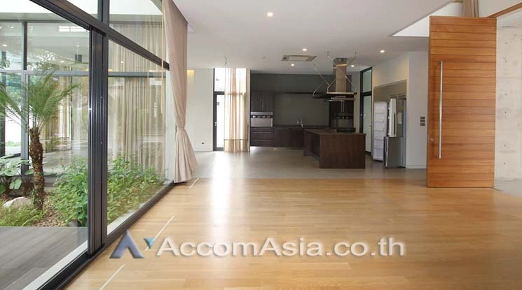  1  4 br House for rent and sale in Sukhumvit ,Bangkok BTS Phrom Phong at House with Private Pool AA12759