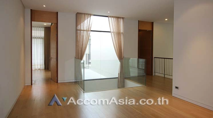 8  4 br House for rent and sale in Sukhumvit ,Bangkok BTS Phrom Phong at House with Private Pool AA12759
