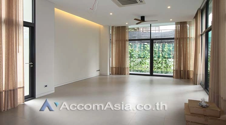 unitPrivate Swimming Pool, Pet friendly |  4 Bedrooms  House For Rent in Sukhumvit, Bangkok  near BTS Phrom Phong (AA12760)