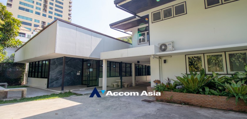  1  3 br House For Rent in Sukhumvit ,Bangkok BTS Asok - MRT Sukhumvit at House in Compound 4001701