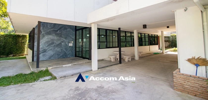 8  3 br House For Rent in Sukhumvit ,Bangkok BTS Asok - MRT Sukhumvit at House in Compound 4001701