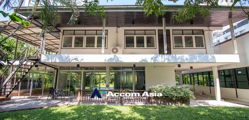 24  3 br House For Rent in Sukhumvit ,Bangkok BTS Asok - MRT Sukhumvit at House in Compound 4001701