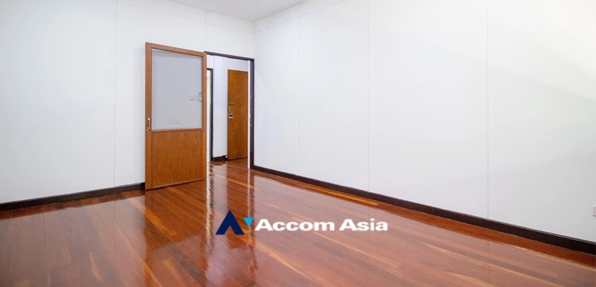 39  3 br House For Rent in Sukhumvit ,Bangkok BTS Asok - MRT Sukhumvit at House in Compound 4001701