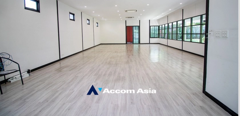 57  3 br House For Rent in Sukhumvit ,Bangkok BTS Asok - MRT Sukhumvit at House in Compound 4001701