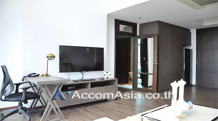  1 Bedroom  Apartment For Rent in Sukhumvit, Bangkok  near BTS Ekkamai (AA12816)