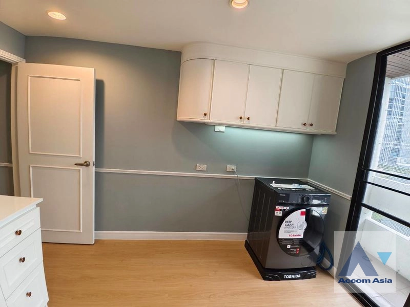 9  2 br Apartment for rent and sale in Sathorn ,Bangkok BTS Surasak at Good Location AA12818