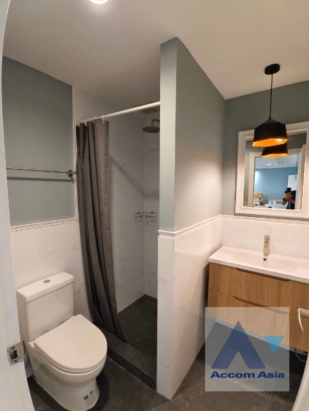 11  2 br Apartment for rent and sale in Sathorn ,Bangkok BTS Surasak at Good Location AA12818