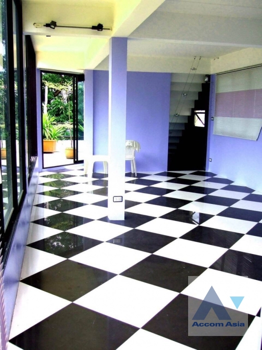 6  5 br House for rent and sale in Ratchadaphisek ,Bangkok  AA12876