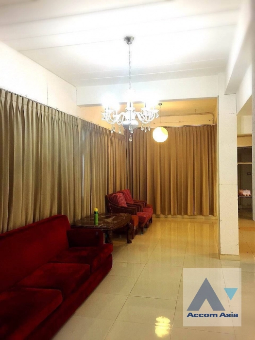 12  5 br House for rent and sale in Ratchadaphisek ,Bangkok  AA12876