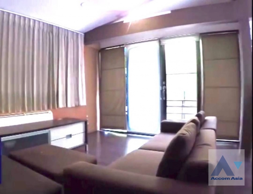 8  5 br House for rent and sale in Ratchadaphisek ,Bangkok  AA12876