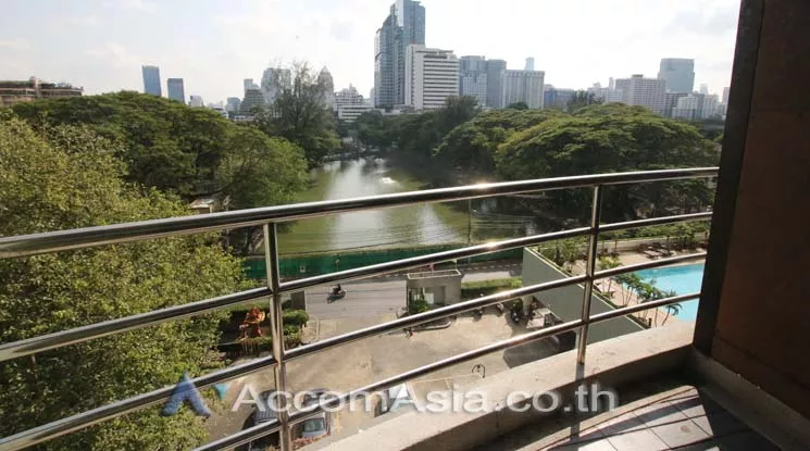 unit 1 Bedroom  Condominium For Rent in Ploenchit, Bangkok  near BTS Ratchadamri (AA12902)