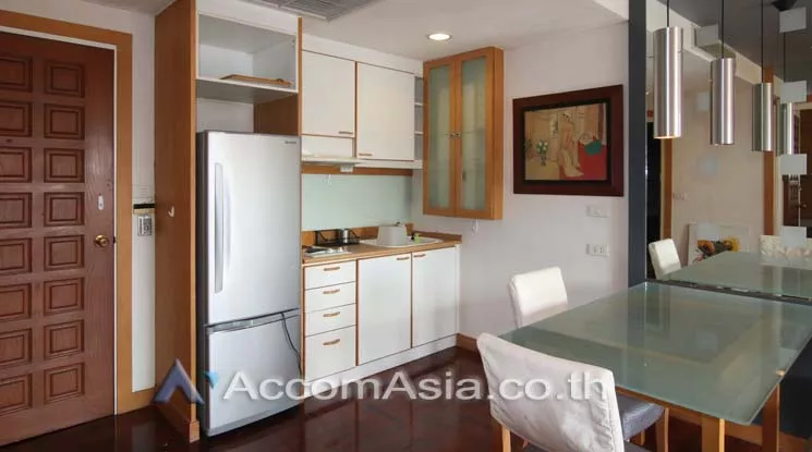 4  1 br Condominium For Rent in Ploenchit ,Bangkok BTS Ratchadamri at Baan Somthavil Ratchadamri AA12903