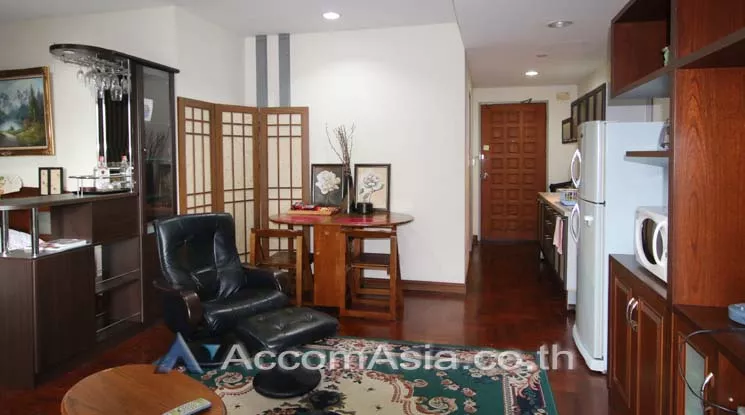  Baan Somthavil Ratchadamri Condominium  studio Bedroom for Rent BTS Ratchadamri in Ploenchit Bangkok