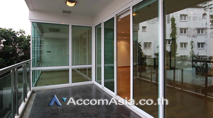 unitPet friendly |  4 Bedrooms  Condominium For Rent in Sukhumvit, Bangkok  near BTS Phrom Phong (AA12938)