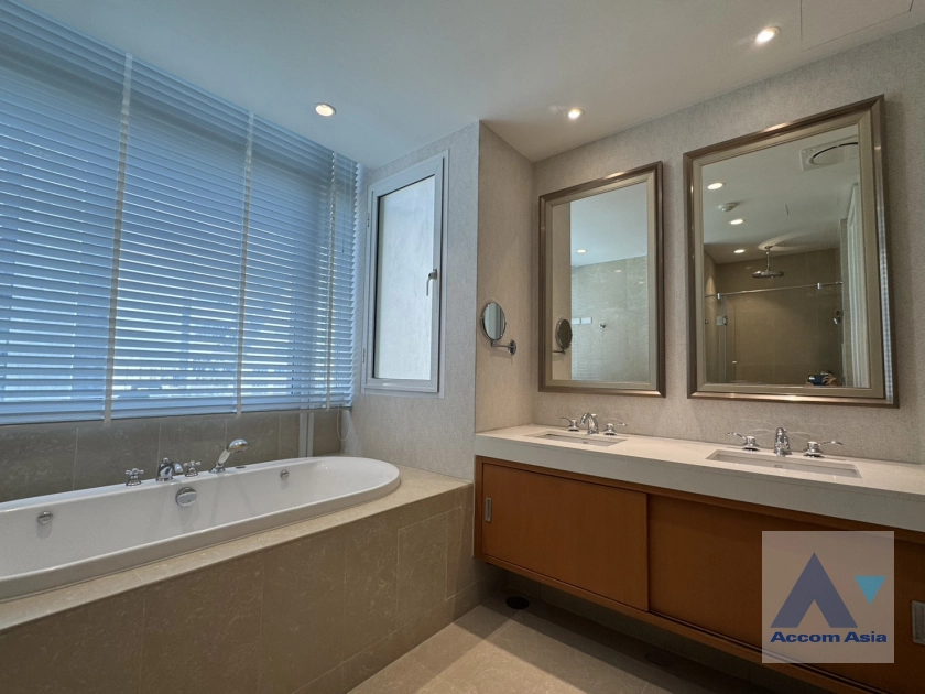 23  3 br Condominium For Rent in Ploenchit ,Bangkok BTS Ploenchit at Athenee Residence AA12939
