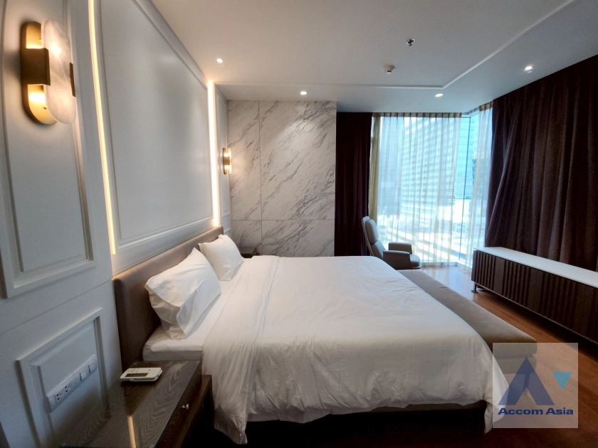 15  3 br Condominium For Rent in Ploenchit ,Bangkok BTS Ploenchit at Athenee Residence AA12939