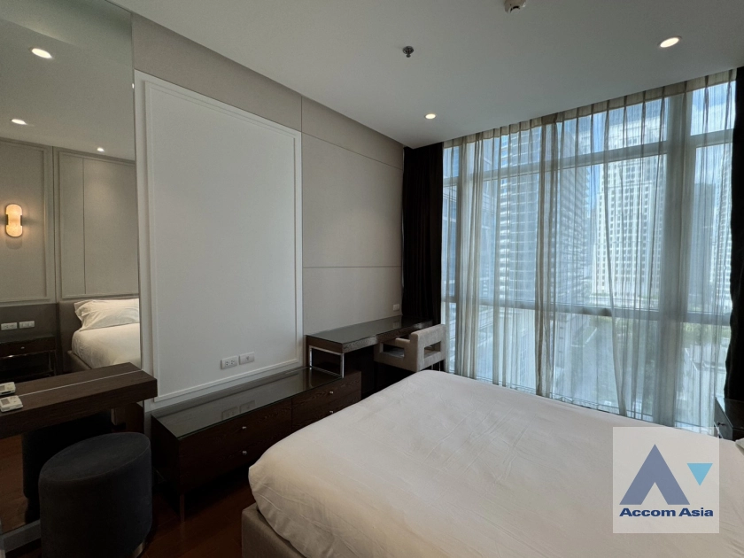 18  3 br Condominium For Rent in Ploenchit ,Bangkok BTS Ploenchit at Athenee Residence AA12939