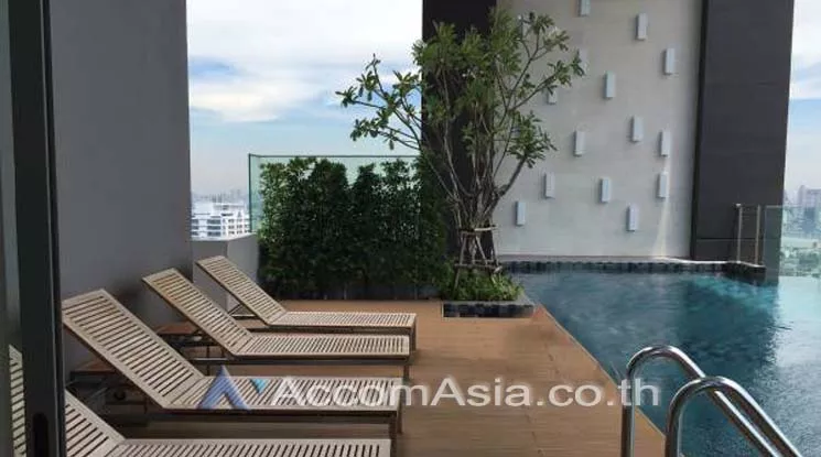  2 Bedrooms  Condominium For Rent in Sathorn, Bangkok  near BRT Nararam 3 (AA12941)