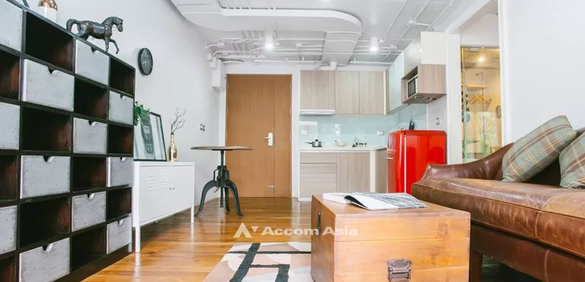  1 Bedroom  Condominium For Sale in Phaholyothin, Bangkok  near BTS Ari (AA12952)