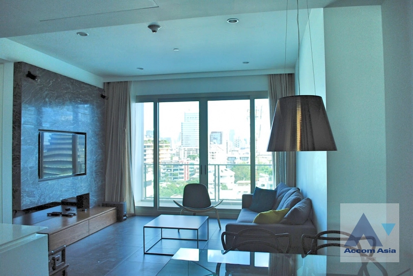 unitCorner Unit |  2 Bedrooms  Condominium For Rent in Ploenchit, Bangkok  near BTS Ratchadamri - MRT Silom (AA12961)