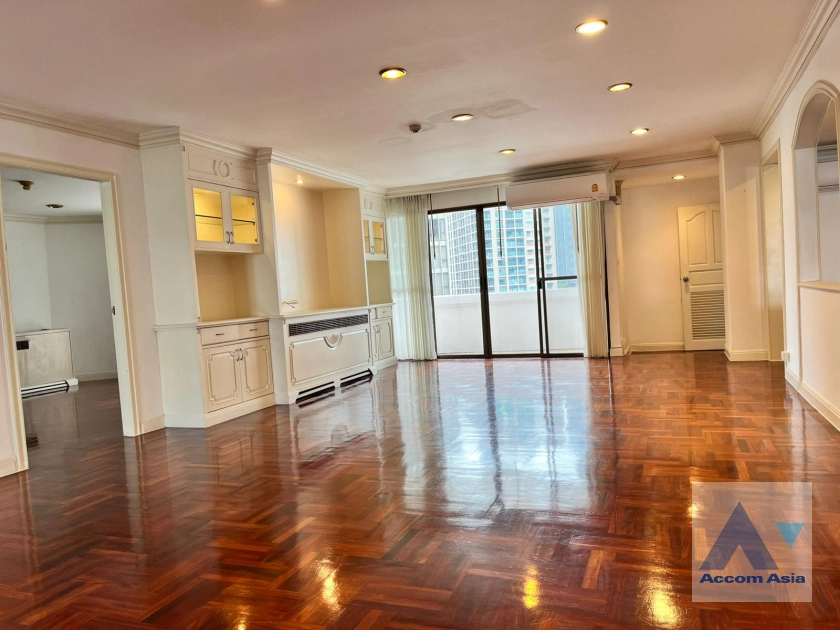 unitBig Balcony, Pet friendly |  3 Bedrooms  Apartment For Rent & Sale in Sukhumvit, Bangkok  near BTS Thong Lo (AA12994)