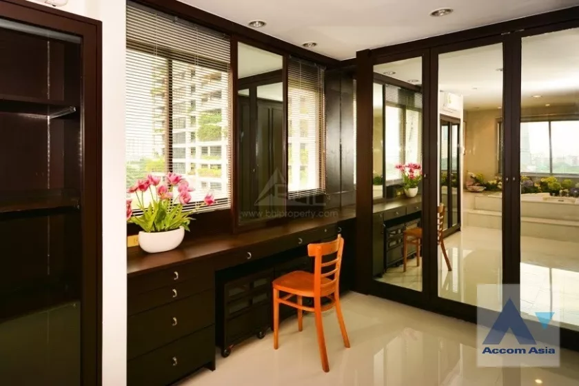 12  3 br Condominium For Rent in Ploenchit ,Bangkok BTS Ploenchit at Polo Residence AA13034