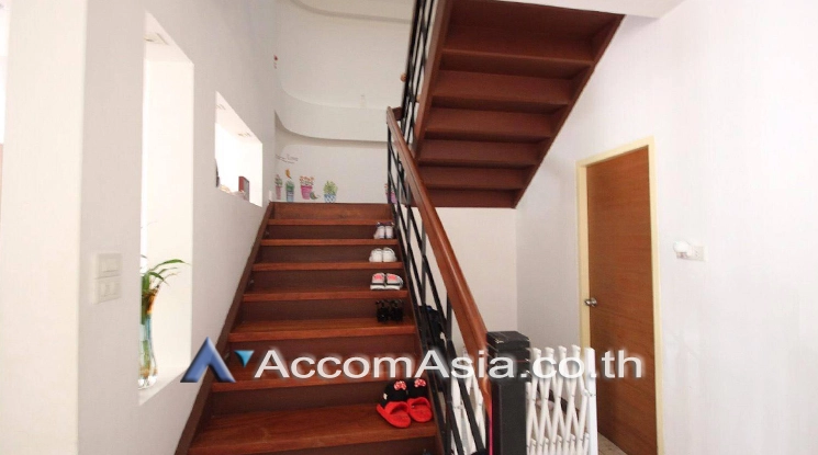 4  3 br House For Rent in Sukhumvit ,Bangkok BTS Phrom Phong AA13094