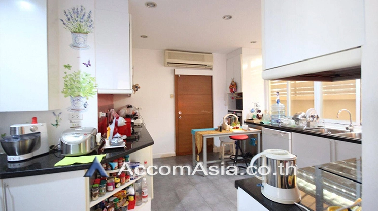 8  3 br House For Rent in Sukhumvit ,Bangkok BTS Phrom Phong AA13094