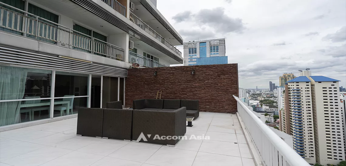 Huge Terrace, Penthouse |  2 Bedrooms  Condominium For Rent & Sale in Sukhumvit, Bangkok  near MRT Phetchaburi (AA13096)