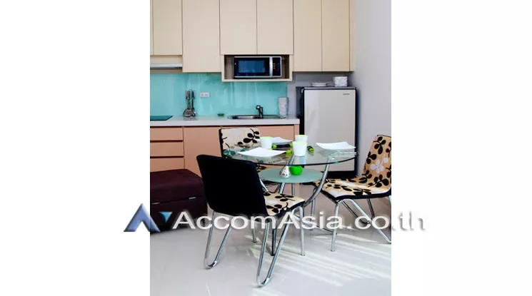 1 Bedroom  Condominium For Sale in ,   (AA13102)