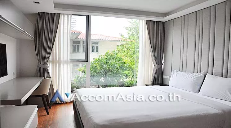 unit 1 Bedroom  Apartment For Rent in Sukhumvit, Bangkok  near BTS Ekkamai (AA13122)