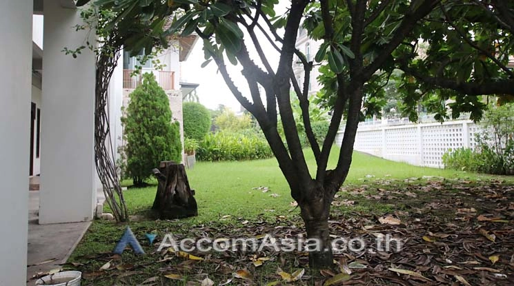 unitHome Office, Private Swimming Pool, Pet friendly |  4 Bedrooms  House For Rent in Sukhumvit, Bangkok  near BTS Ekkamai (AA13128)