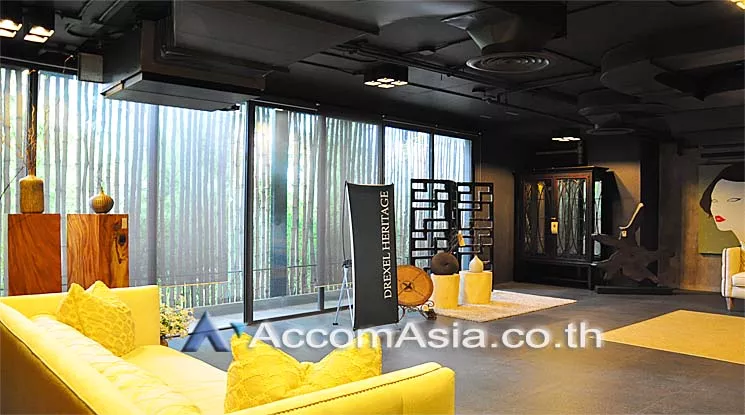 15  Retail / Showroom For Rent in Sukhumvit ,Bangkok BTS Ekkamai at Retail Space for rent AA13146