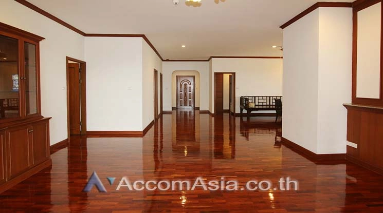 unit 3 Bedrooms  Condominium For Rent & Sale in Sukhumvit, Bangkok  near BTS Nana (AA13175)