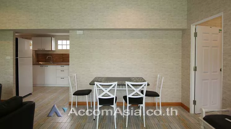 unit 2 Bedrooms  Townhouse For Rent in Sukhumvit, Bangkok  near BTS Thong Lo (AA13199)