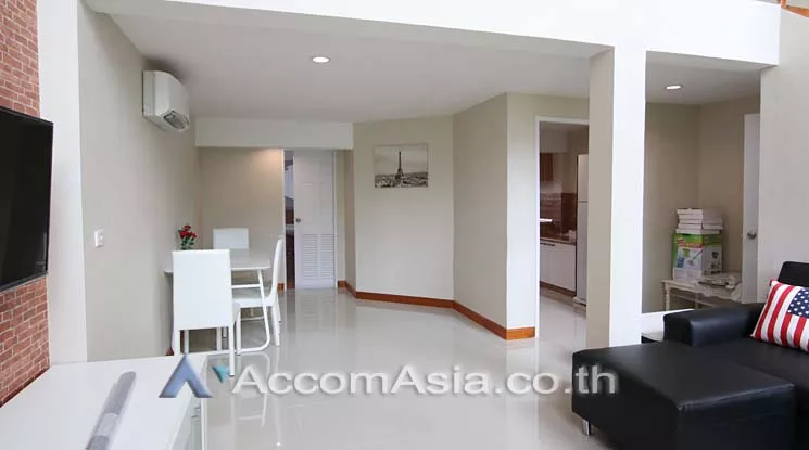  2 Bedrooms  Townhouse For Rent in Sukhumvit, Bangkok  near BTS Thong Lo (AA13201)