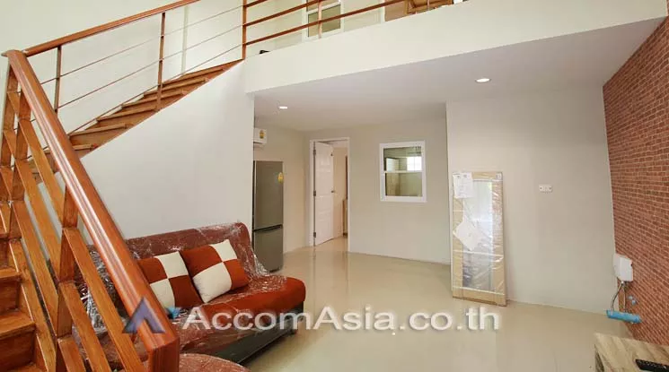 unit 2 Bedrooms  Townhouse For Rent in Sukhumvit, Bangkok  near BTS Thong Lo (AA13205)
