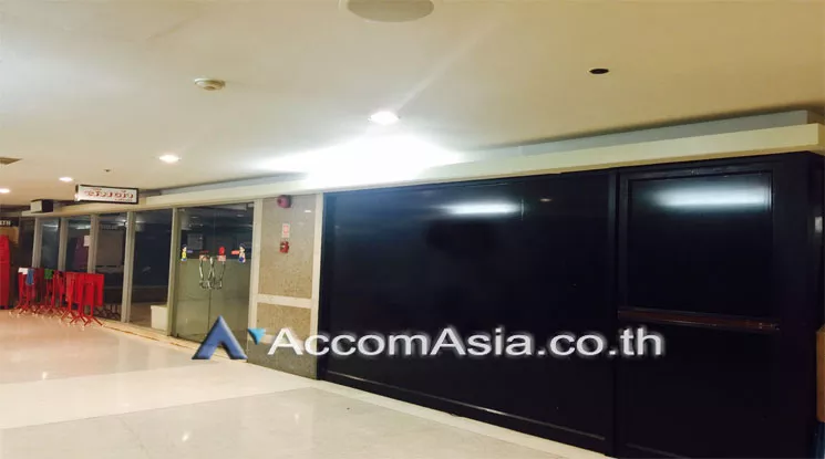  2  Retail / Showroom For Sale in Ratchadaphisek ,Bangkok ARL Ramkhamhaeng at Charn Issara Tower 2 AA13211