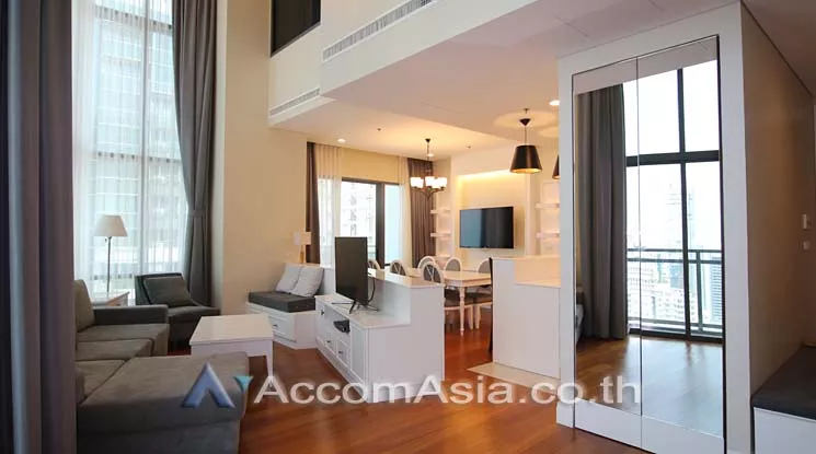 unit 3 Bedrooms  Condominium For Rent in Sukhumvit, Bangkok  near BTS Phrom Phong (AA13275)