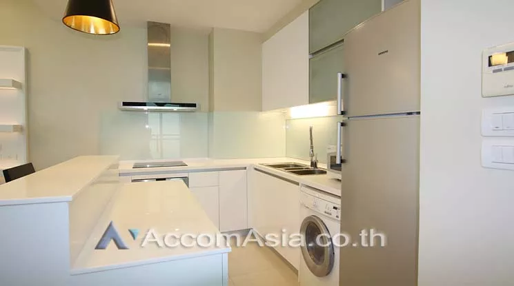 unit 3 Bedrooms  Condominium For Rent in Sukhumvit, Bangkok  near BTS Phrom Phong (AA13275)