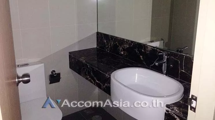 unit 1 Bedroom  Condominium For Rent in Sukhumvit, Bangkok  near BTS Asok - MRT Sukhumvit (AA13312)