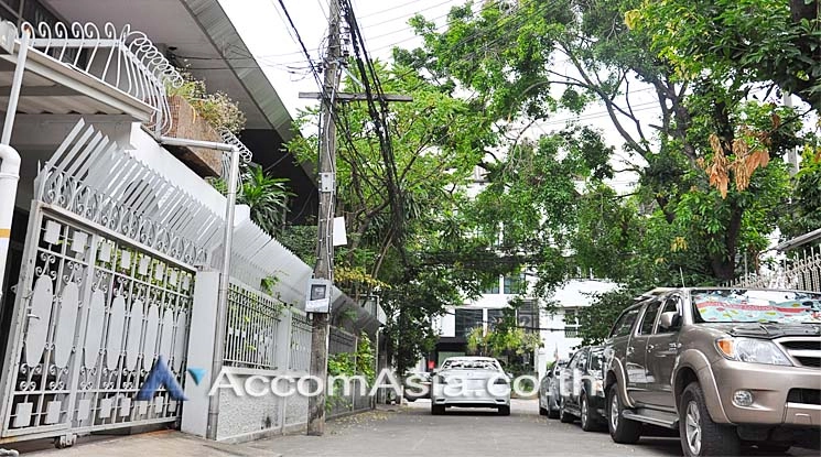  1  3 br Townhouse For Rent in Phaholyothin ,Bangkok BTS Saphan-Kwai AA13364