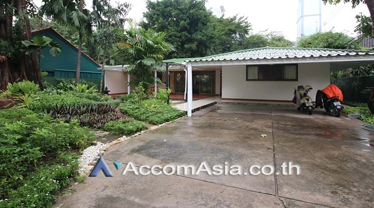 unitHome Office |  3 Bedrooms  House For Rent in Sathorn, Bangkok  near BTS Chong Nonsi - MRT Lumphini (40153)